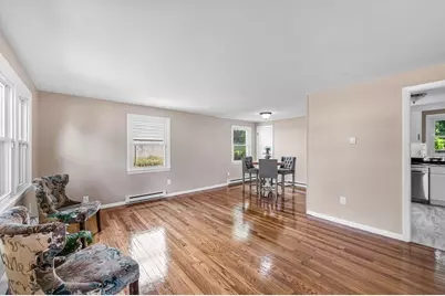 99 Lakevilla Ave, Springfield, MA 01109 - Photo 7