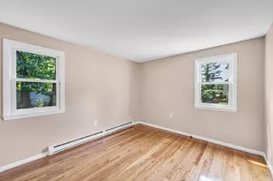 99 Lakevilla Ave, Springfield, MA 01109 - Photo 25