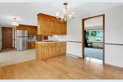 264 Greystone Ave, West Springfield, MA 01089 - Photo 9