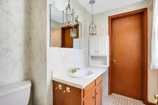 264 Greystone Ave, West Springfield, MA 01089 - Photo 15