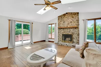 264 Greystone Ave, West Springfield, MA 01089 - Photo 11