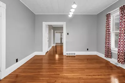 7 Trenton St, Lawrence, MA 01841 - Photo 5