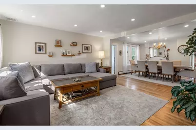 25 Piermont St, Watertown, MA 02472 - Photo 9