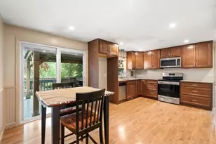 26 Walnut St, Attleboro, MA 02703 - Photo 11