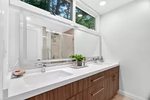 365 Newton St, Brookline, MA 02467 - Photo 21