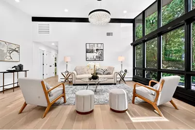 365 Newton St, Brookline, MA 02467 - Photo 5