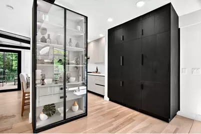 365 Newton St, Brookline, MA 02467 - Photo 19