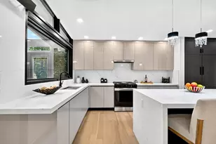 365 Newton St, Brookline, MA 02467 - Photo 9