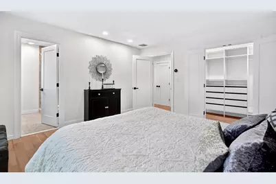 365 Newton St, Brookline, MA 02467 - Photo 25