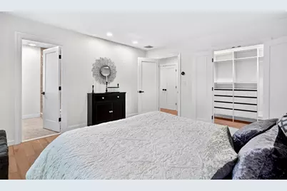 365 Newton St, Brookline, MA 02467 - Photo 25