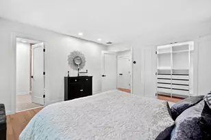 365 Newton St, Brookline, MA 02467 - Photo 25