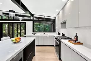 365 Newton St, Brookline, MA 02467 - Photo 7