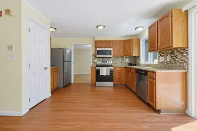 2 Mayflower Circle, Shrewsbury, MA 01545 - Photo 9