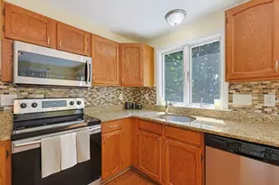 2 Mayflower Cir, Shrewsbury, MA 01545 - Photo 11