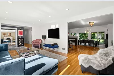 44 Windemere Rd, Wellesley, MA 02481 - Photo 9