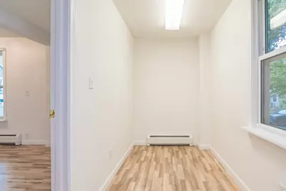 56 Warner St, Northampton, MA 01062 - Photo 17