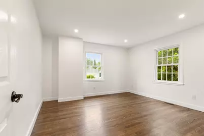 39 McKinley Avenue, Lowell, MA 01851 - Photo 13