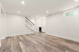 39 McKinley Ave, Lowell, MA 01851 - Photo 23
