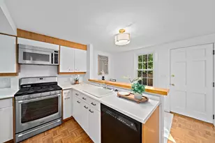 312 Hunnewell St, Needham, MA 02494 - Photo 5