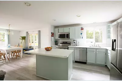 95 Rockville Ave, Falmouth, MA 02536 - Photo 5