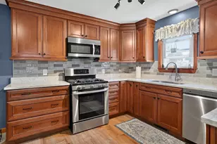 117 Warren Ave, Marlborough, MA 01752 - Photo 3