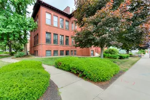 321 Plantation St, Worcester, MA 01604 - Photo 3