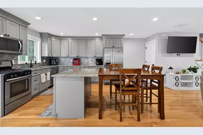 1 Glen St #B, Framingham, MA 01702 - Photo 5
