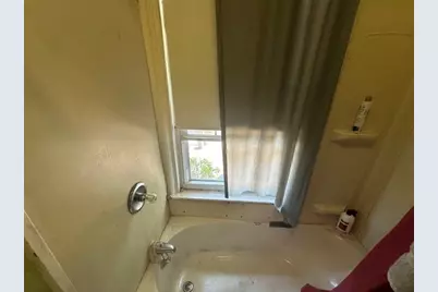 31 Amherst St, Boston, MA 02131 - Photo 17