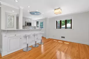 958 Belmont St, Watertown, MA 02472 - Photo 9