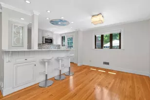 958 Belmont St, Watertown, MA 02472 - Photo 9