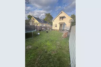 21 Fullerton St, Springfield, MA 01151 - Photo 7