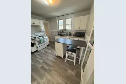 21 Fullerton St, Springfield, MA 01151 - Photo 17