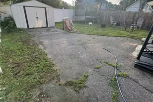 21 Fullerton St, Springfield, MA 01151 - Photo 5