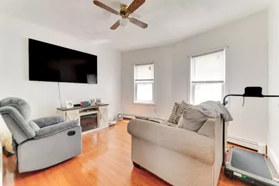 32 Myrtle St, Malden, MA 02148 - Photo 5