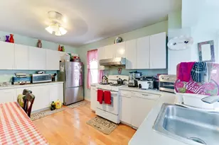 32 Myrtle St, Malden, MA 02148 - Photo 13