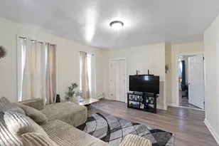 13-1/2 Grove St, Haverhill, MA 01832 - Photo 7