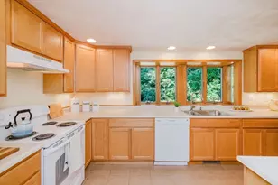 119 W, Attleboro, MA 02703 - Photo 9