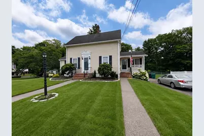 422 Main Street, Groveland, MA 01834 - Photo 1