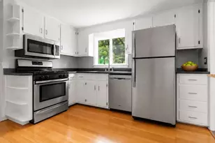 422 Main St, Groveland, MA 01834 - Photo 5