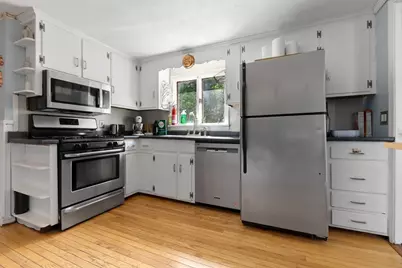422 Main Street, Groveland, MA 01834 - Photo 7