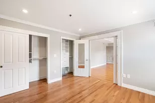 10 Charlesgate E, Boston, MA 02215 - Photo 13