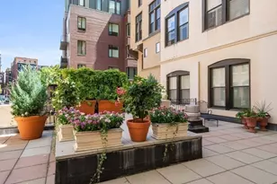 10 Charlesgate E, Boston, MA 02215 - Photo 23