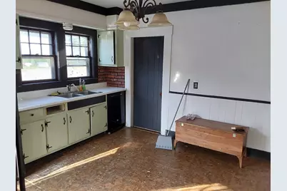96 East St, Ware, MA 01082 - Photo 11