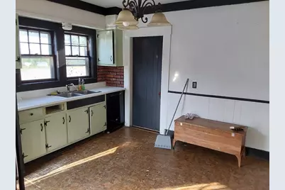 96 East St, Ware, MA 01082 - Photo 11