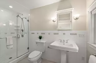 189 Mt Vernon St, Newton, MA 02465 - Photo 21