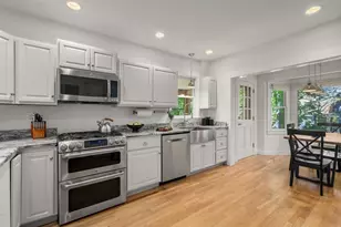 189 Mt Vernon St, Newton, MA 02465 - Photo 9
