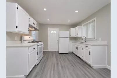 79 Lawrence St, Salem, MA 01970 - Photo 3