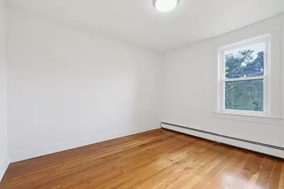 8 Mount Pleasant St, Webster, MA 01570 - Photo 15