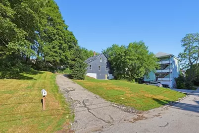 8 Mount Pleasant St, Webster, MA 01570 - Photo 7