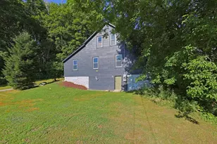 8 Mt Pleasant St, Webster, MA 01570 - Photo 5